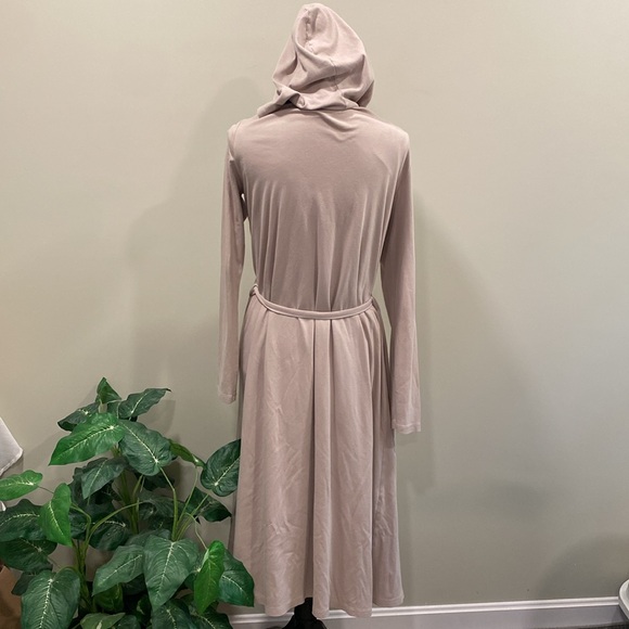 Eileen Fisher Sleepwear for Garnet Hill Nightgown and Matching Hooded Robe - Picture 4 of 16